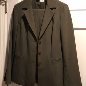Olive pants suit